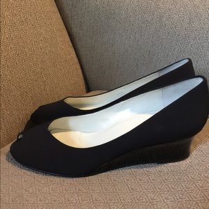 (2158). Brruno Magli wedge shoes.  Size 9